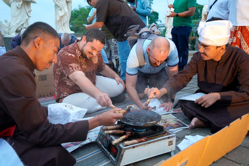 Carmelite delegates join Indonesian friars in a traditional batik-making activity during the Order’s General Chapter in Malang. Photo credit: Indonesian Carmelite Order